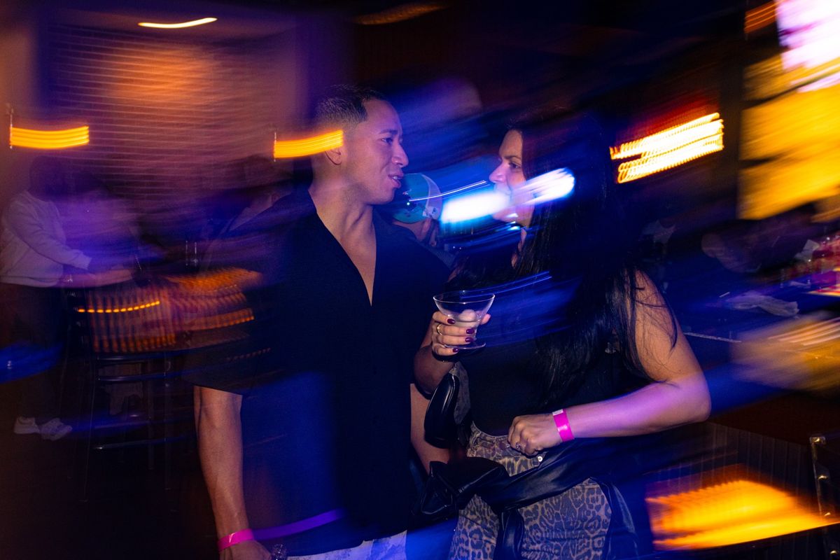 Sea Crab — conversation on the dance floor